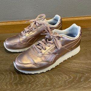 Reebok Harman Rose Gold women’s classic sneaker, size 10